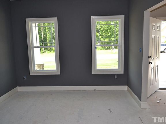 3rd image of 93 Breadnut Dr