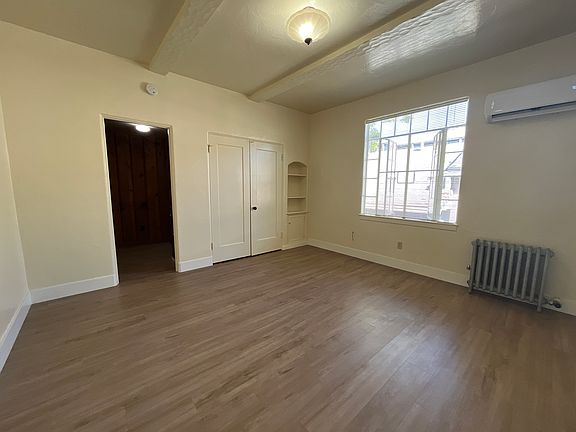 3rd image of 1317 O St APT 15