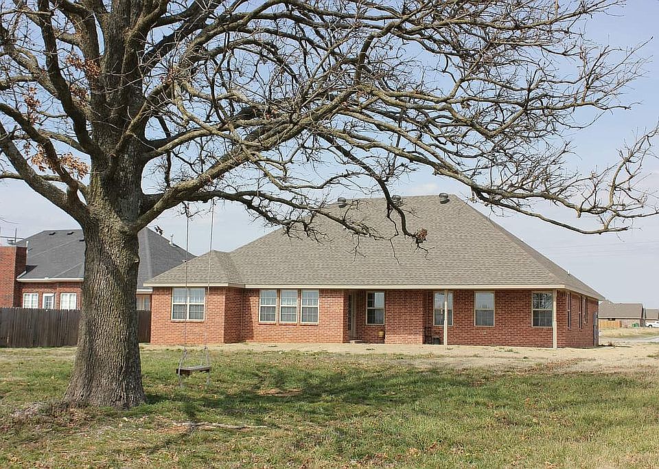 2nd image of 1030 Tarah Knolls Cir