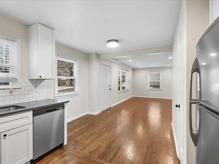 5332 Cedar St — Photo 7
