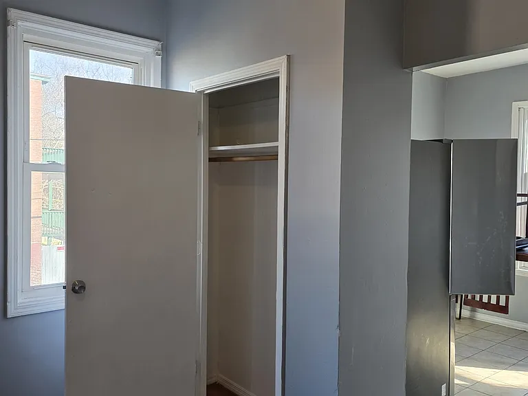 33 Benkard Ave #2 — Photo 8