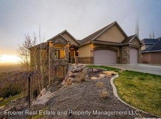 270 S Temple View Dr, Bountiful, UT 84010