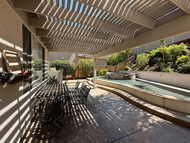 2941 Avenida Castana — Photo 25
