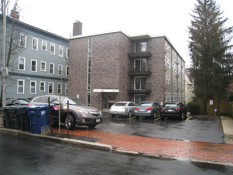 26 Inman St #3C — Photo 1