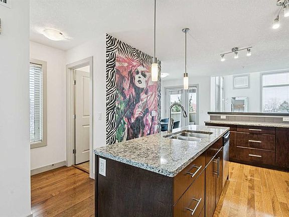 5th image of 1905 N 27th Ave SW #201