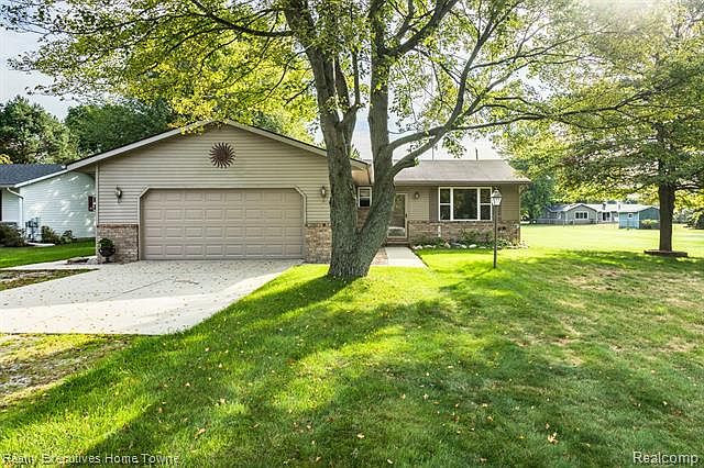 1st image of 3154 Elecia Dr