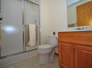 9485 Creek Ridge Ln, Savage, MN 55378