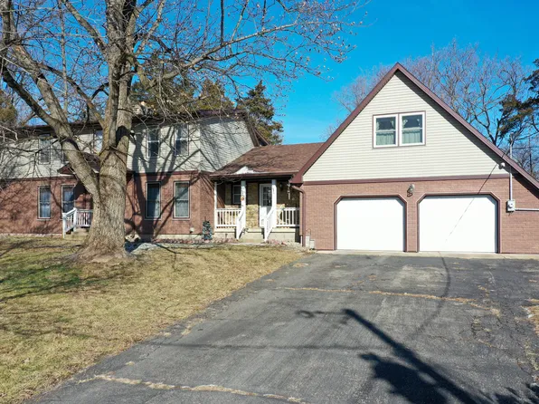 8 Mill Spgs, Coatesville, IN 46121