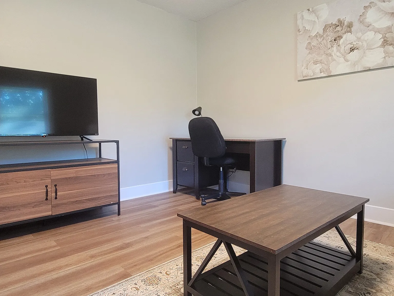 2 bed, 1000 sqft, $2,300 — Photo 4