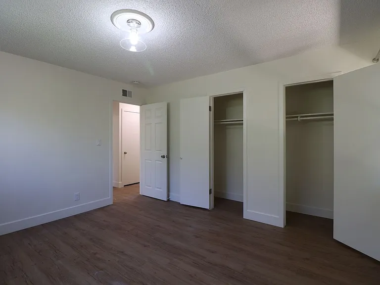 707 N College Dr — Photo 17