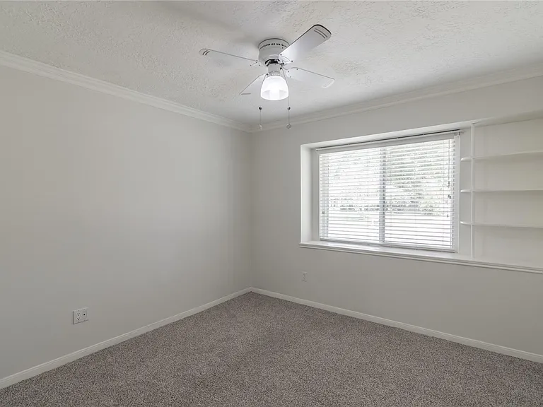 2643 Hodges Bend Cir — Photo 23
