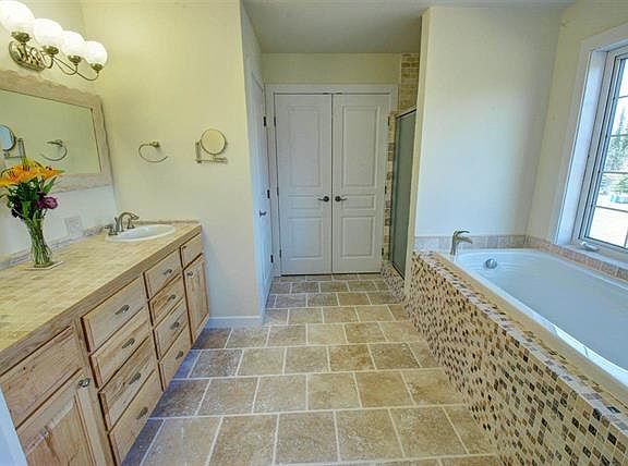 2nd image of 595 Orion Dr