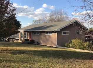 214 Roberts Dr, Mount Vernon, MO 65712