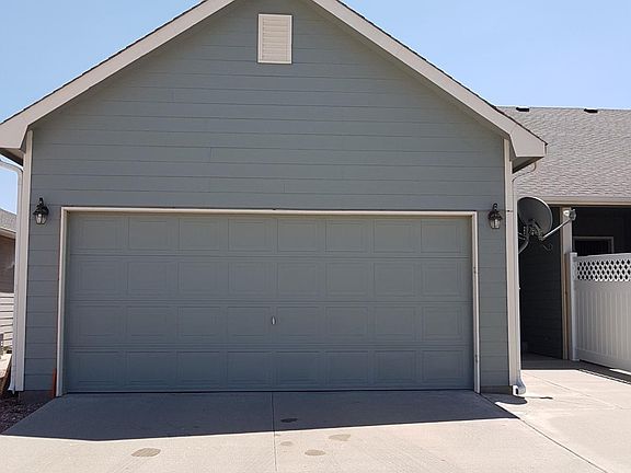 2-Car Attached Garage