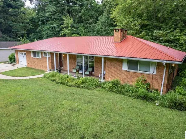 2975 Tanglewood Ln, West Terre Haute, IN 47885