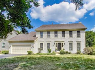 1113 Deep Woods Dr, Elgin, IL 60120