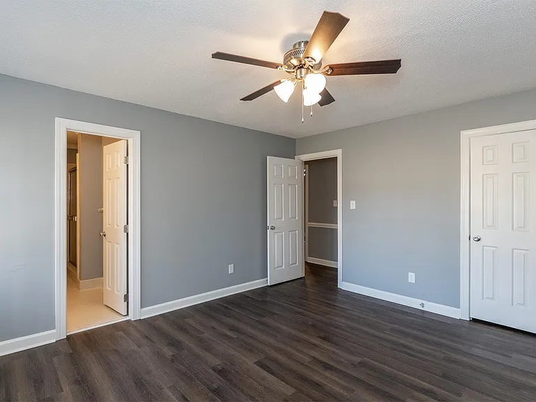 1601 Homestead Rd — Photo 16