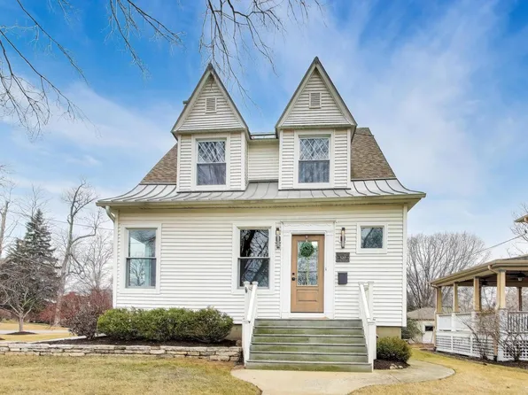 520 S Wheaton Ave, Wheaton, IL 60187