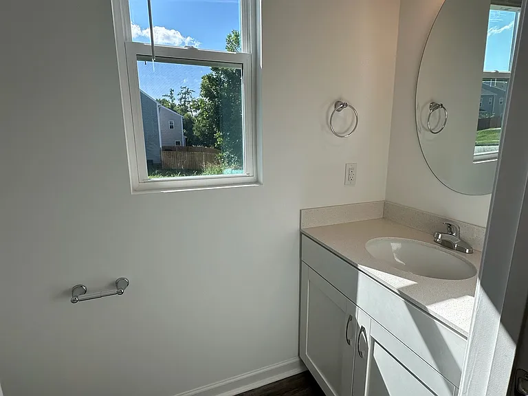 1317 Creekfront Dr — Photo 12