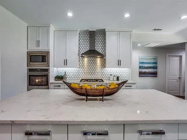 4 bed, 4.5 bath, 3004 sqft, $6,700 — Photo 3