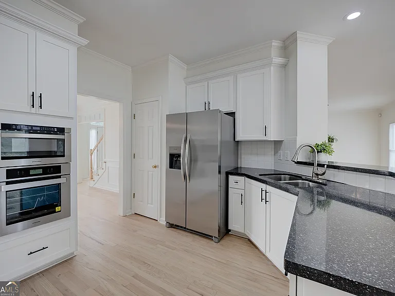 5795 Dovnick Dr — Photo 25