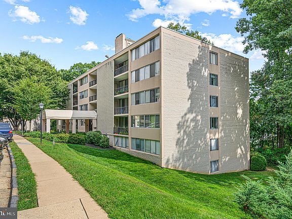 3rd image of 4355 Ivymount Ct APT 6