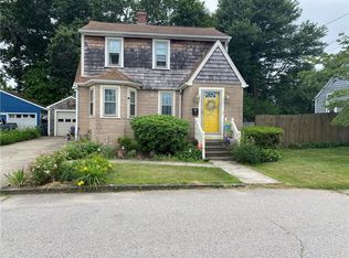18 Benbridge Ave, Warwick, RI 02888
