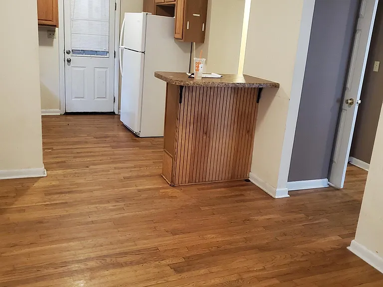 276 Moreland Ave — Photo 5