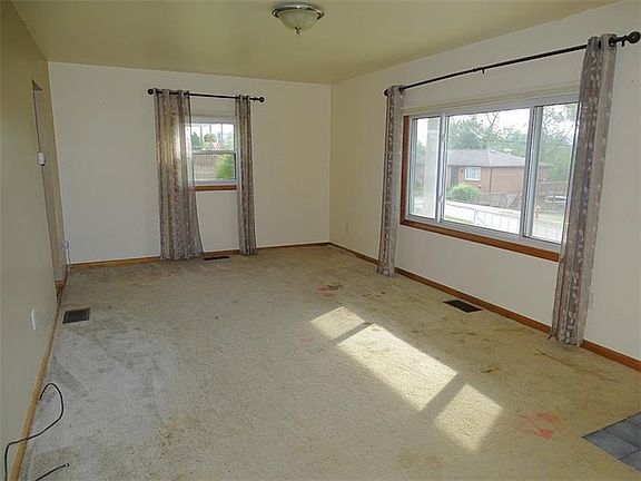 2nd image of 71 Cherry Ln