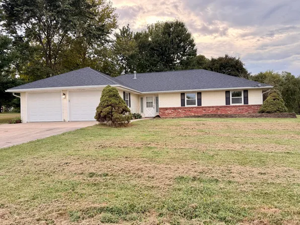 18088 Kathryn Ave, Boonville, MO 65233