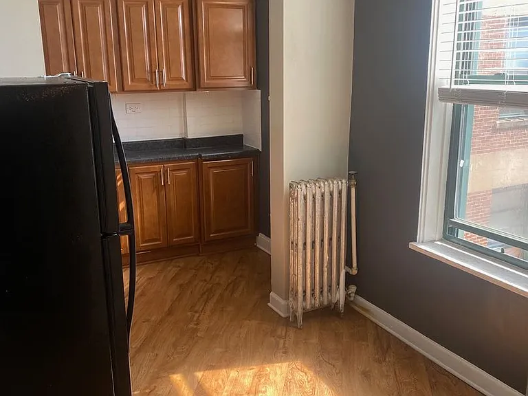Stunning Large One Bedroom, Lake View, Elevator Building — Photo 37