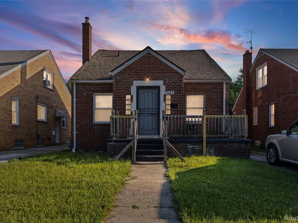 7437 E Robinwood St, Detroit, MI 48234