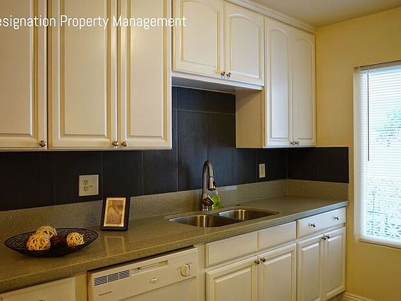 3rd image of 504 N Louise St APT 9