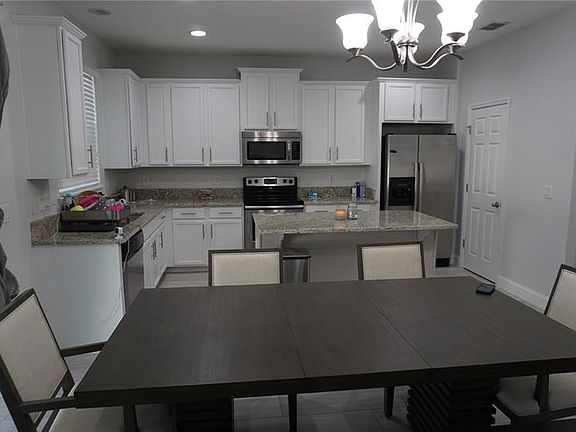 3rd image of 7330 Azalea Cove Cir