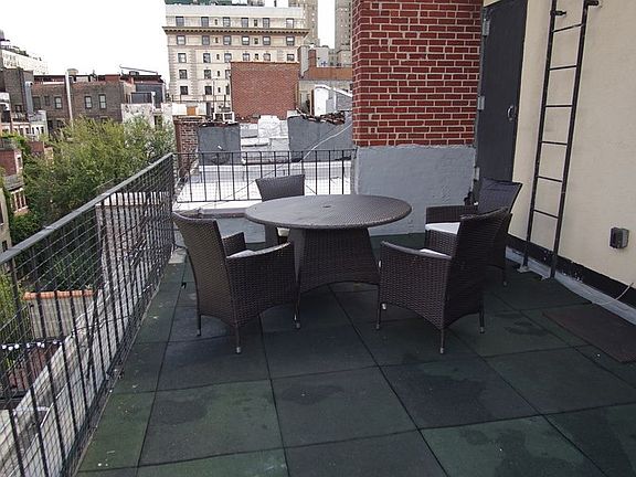 2nd image of 121 W 75th St Penthouse 5R