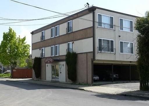 1st image of 65 Hemlock Ave #4