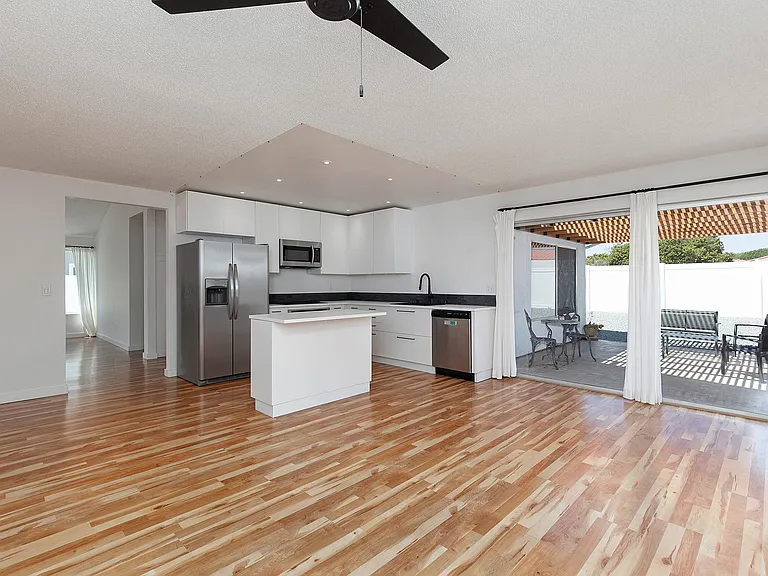 1341 Cerritos Ct — Photo 8