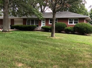 1245 N Evergreen Ln, Columbia, IL 62236
