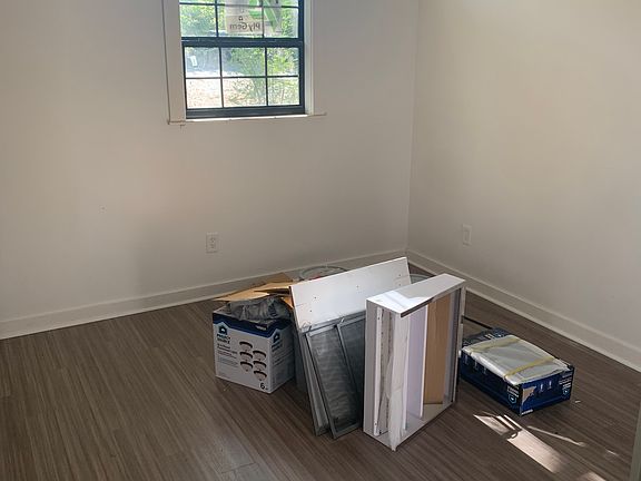 3rd image of 1352 Linda Ann Dr