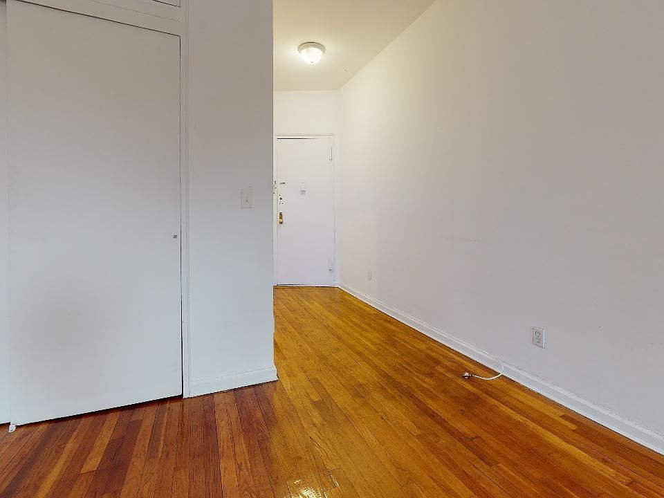 2nd image of 412 E 83rd St #5AA