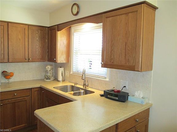 3rd image of 2312 21st St