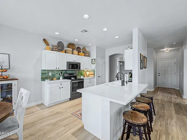 6310 S WHITE Place, Chandler, AZ 85249