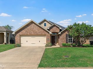 363 Avondale Ln, Bossier City, LA 71112