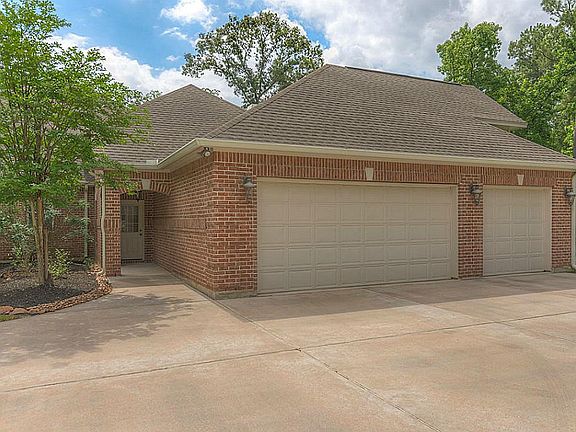 3rd image of 8903 Scenic Green Dr