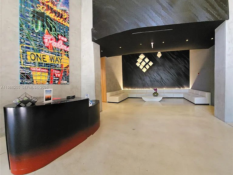 154 NE 1st St #801 — Photo 7