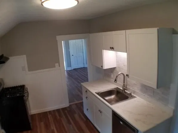 12 Mason St Floor 2, Hudson, MA 01749