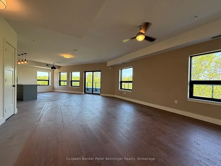604 Queen St S #401 — Photo 11
