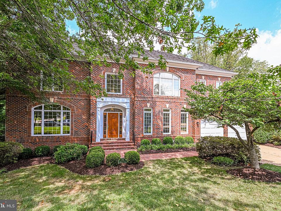 1st image of 1812 Solitaire Ln