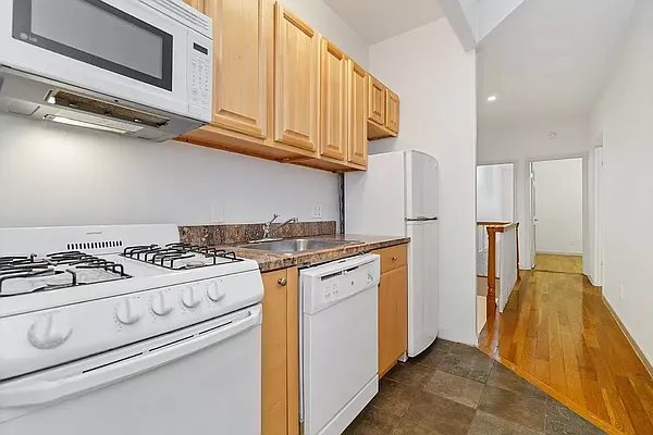 Rented by REAL New York | media 13