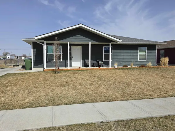 1306 E 17th St, Kearney, NE 68847